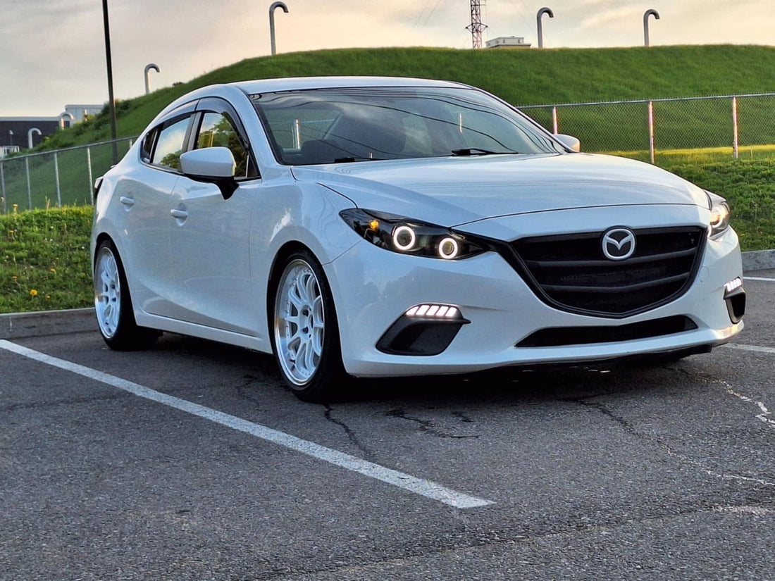 Mazda 3 Sedan 2023 — Mags ESR CS12 Blanc avec Lip Machiné 18 pouces