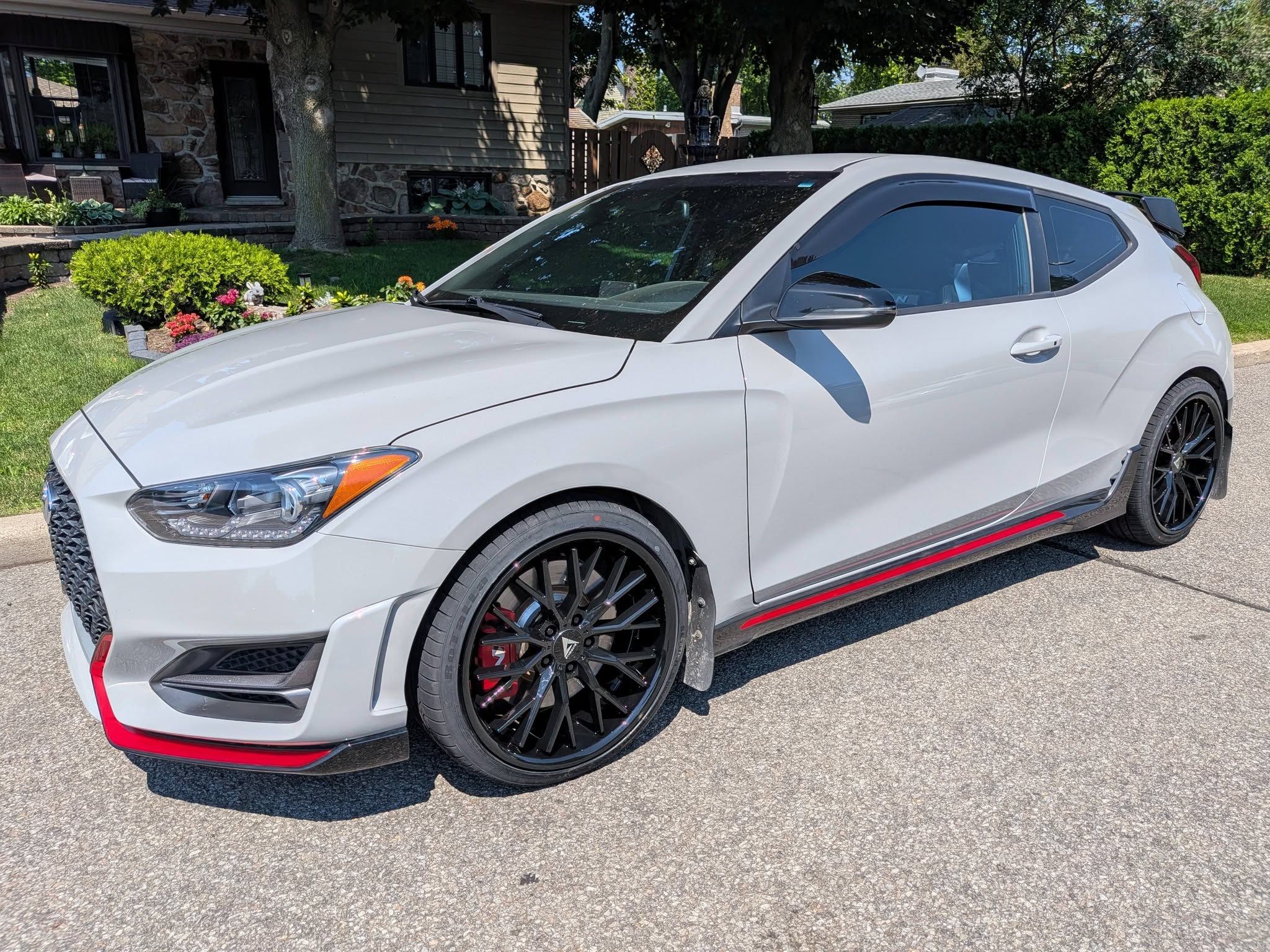 Hyundai Veloster N-Line 2020 — Mags Armed Wheel Shank Noir Lustré 19 pouces