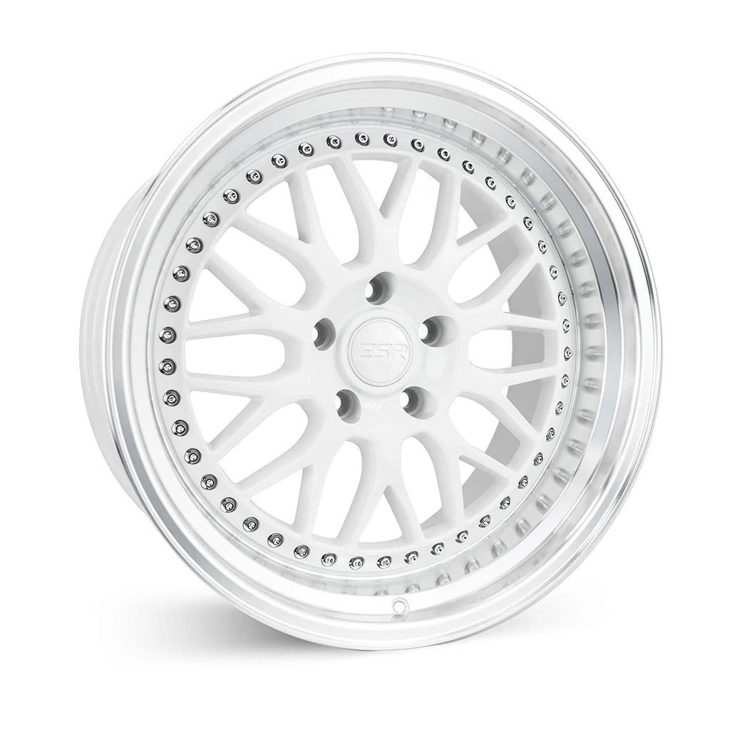 ESR SR01 GLOSS WHITE/MACHINE LIP  18x8.5      ET: 30       72.6  Cone Seat    5X