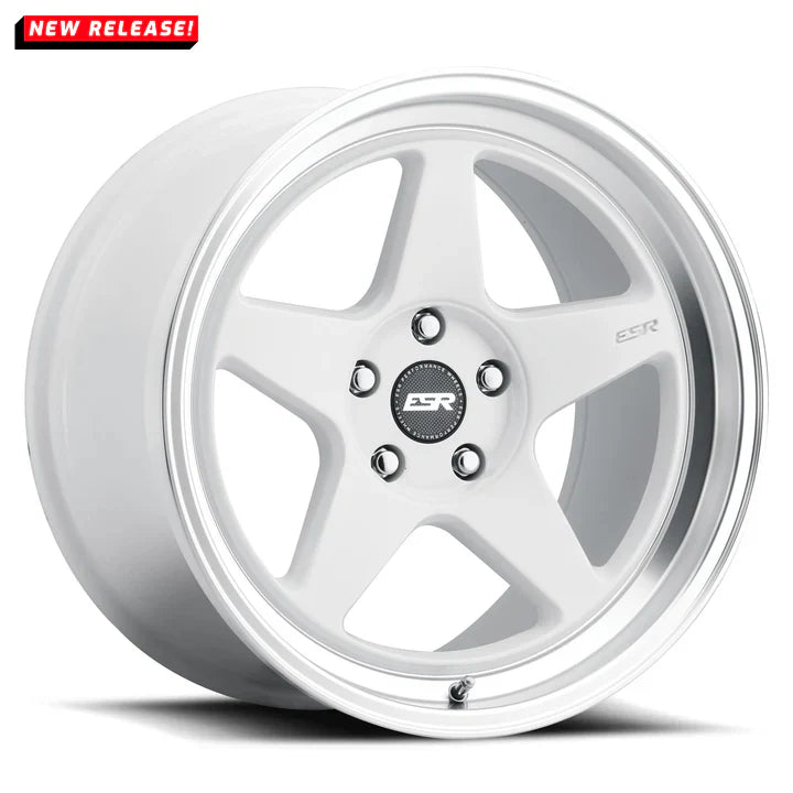 ESR CR5  Gloss White Machined Lip  18x9.5     +35      72.6  Conical     5X114.3