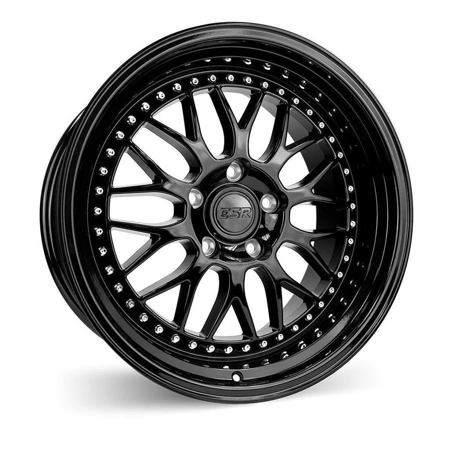 ESR SR01  Black  18x9.5     +35      72.6  Conical     5X114.3