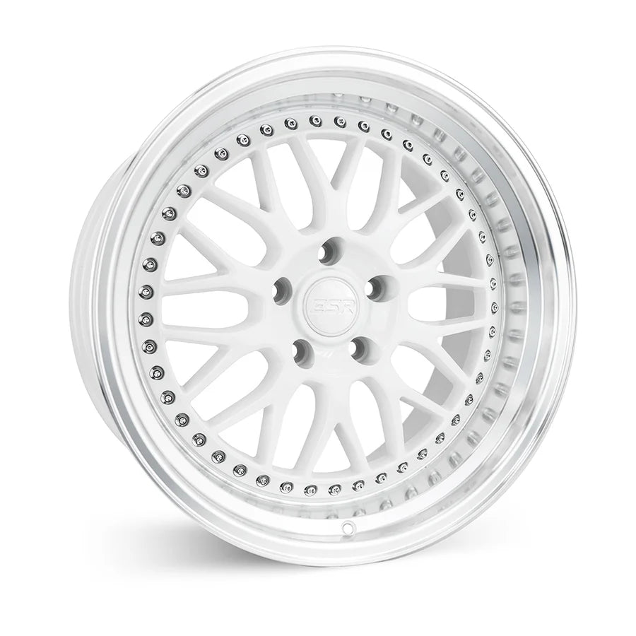 ESR SR01  GLOSS WHITE/MACHINE LIP  18x9.5     +35      72.6  Conical     5X114.3