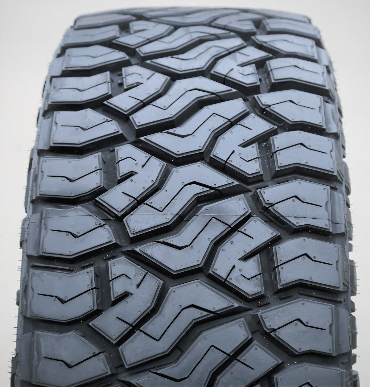 Venom Power Terra Hunter R/T 265/70R17